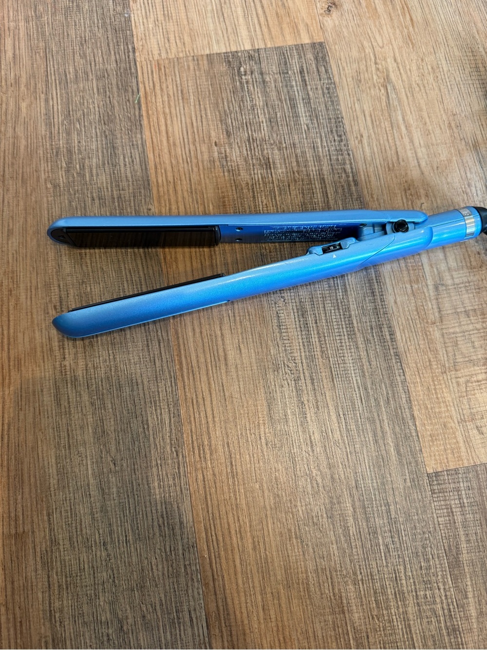 BaBylissPRO Metallic Blue Ceramic Flat Iron Hair Straightener - Picture 8 of 12